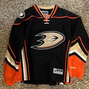Womens Anaheim Ducks Hockey Jersey size Medium